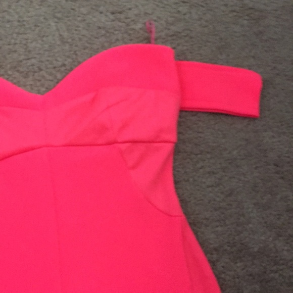NWOT off shouldered tobi dress - Picture 2 of 8